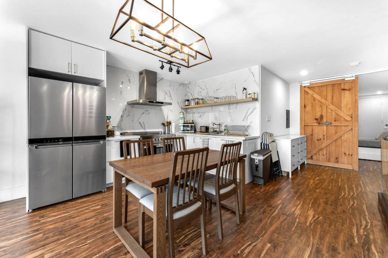 Amazing Fully Renovated Apartment On Queen St. Toronto Exteriör bild